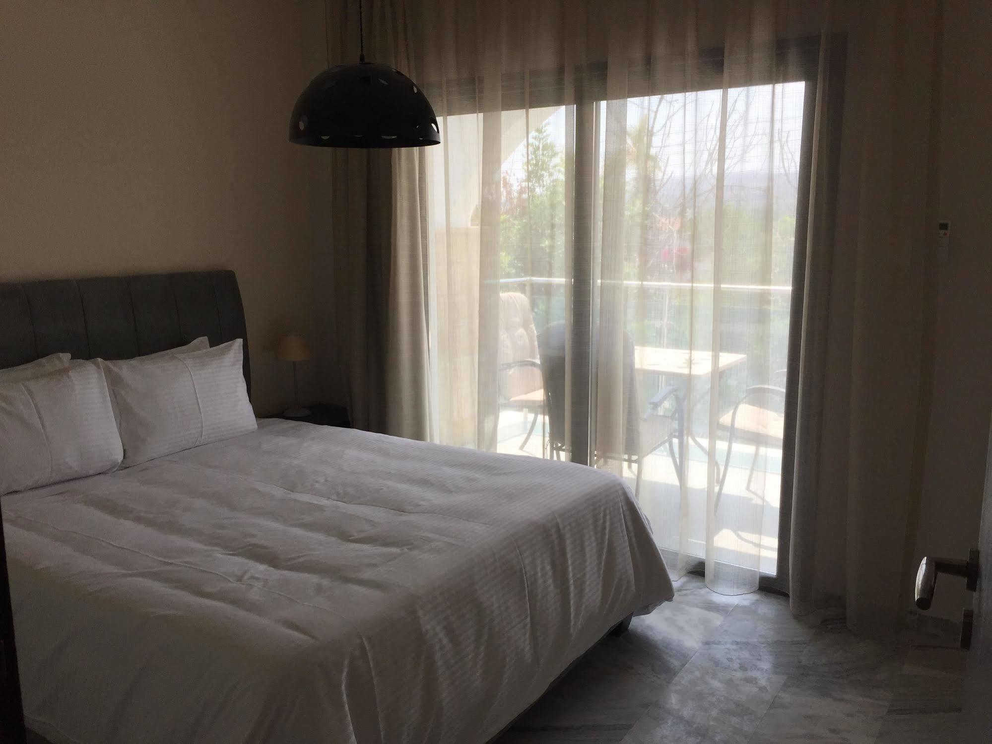 Latchi Escape Hotel And Suites Polis Exterior foto