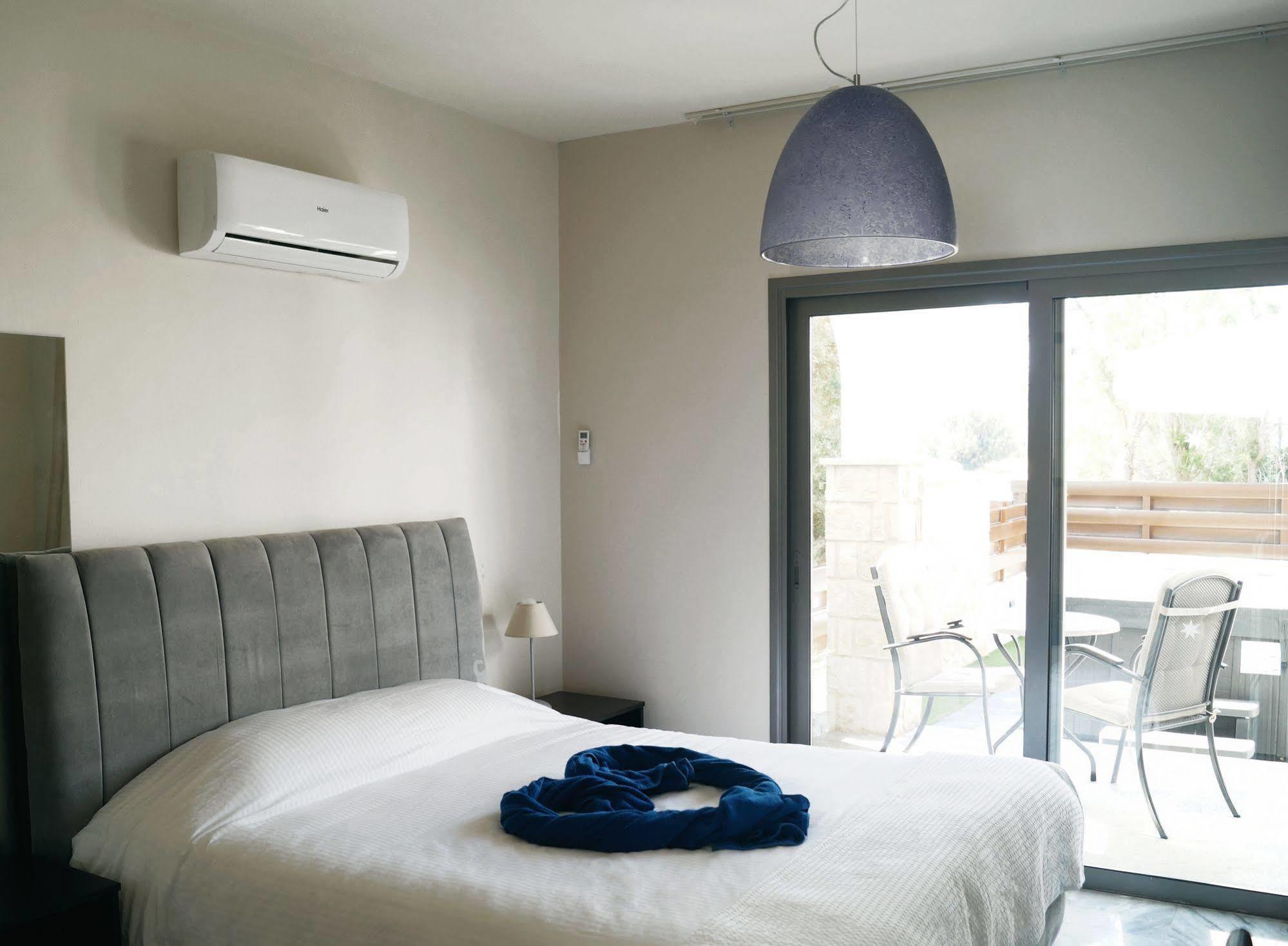 Latchi Escape Hotel And Suites Polis Exterior foto