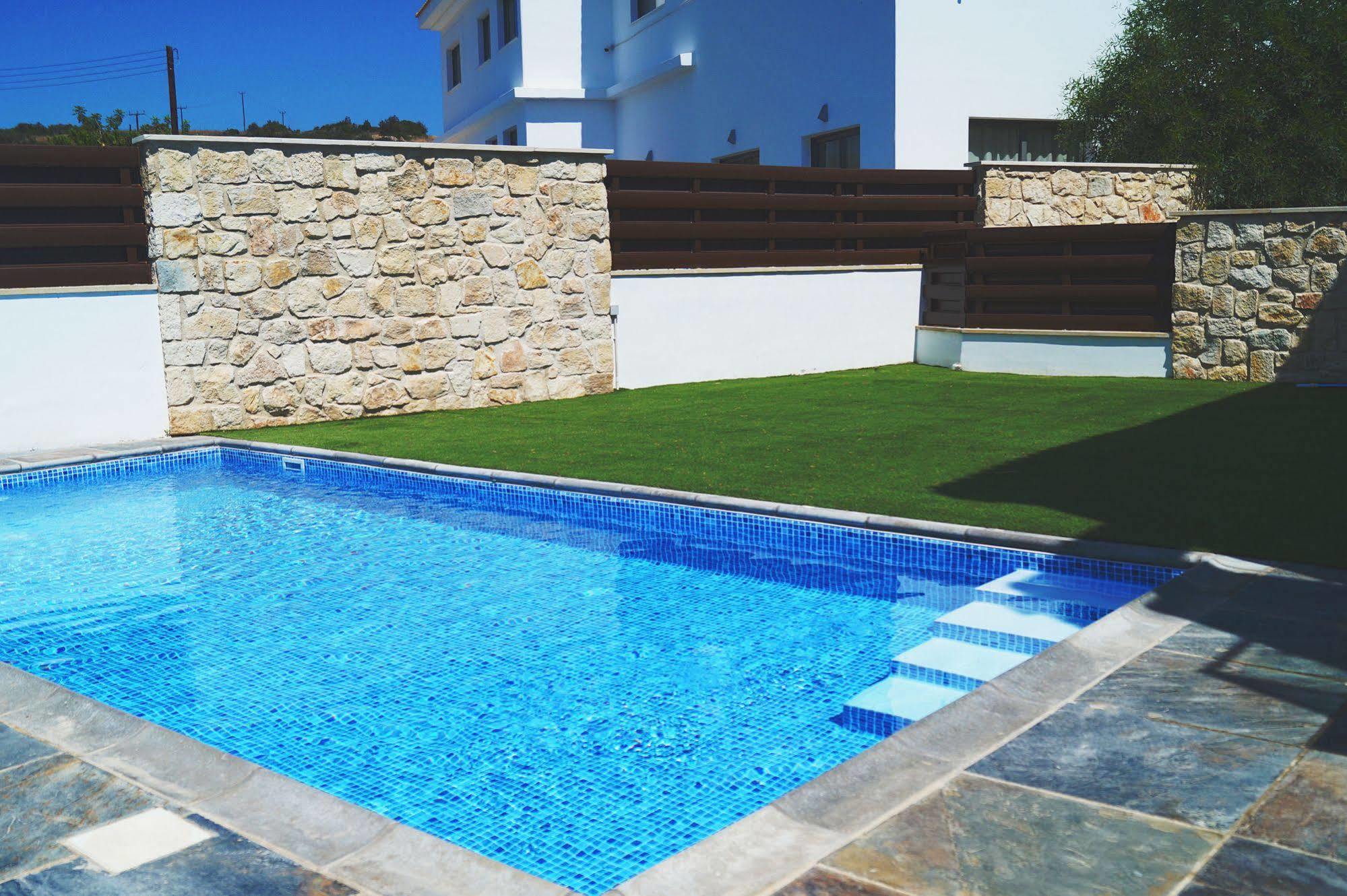 Latchi Escape Hotel And Suites Polis Exterior foto